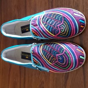Molas embroidered and teal leather flats. Size 9.